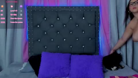 steff_olsen online show from 12/05/25, 06:11