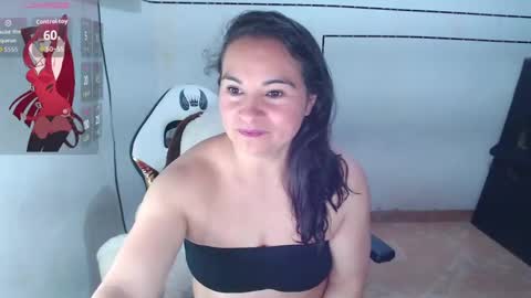 Snapshot of stefializon70 chatting on 09/16/25, 03:29 StefiAlizon online show from 09/16/25, 03:29