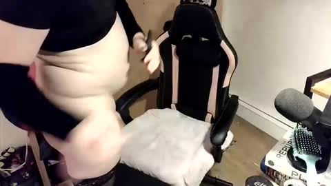 stefisgirlnow online show from 04/05/26, 03:15