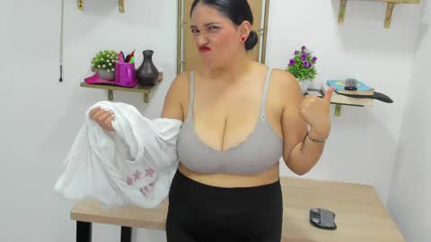 Stefy  online show from 04/29/26, 07:42
