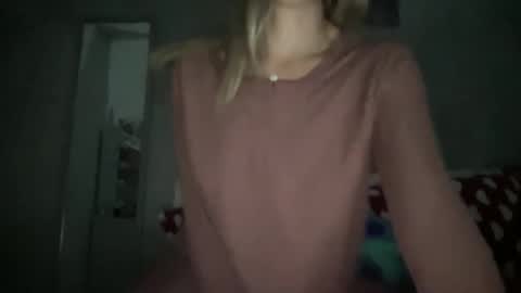 Snapshot of stefy_glow chatting on 11/07/25, 11:27 stefy_glow online show from 11/07/25, 11:27