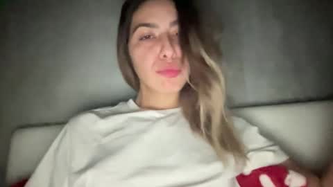 Snapshot of stefy_glow chatting on 11/08/25, 10:30 stefy_glow online show from 11/08/25, 10:30