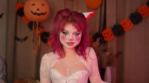 Stella online show from 10/30/25, 11:49