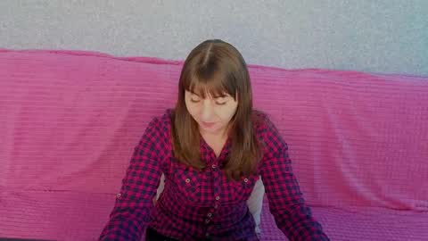 Snapshot of steladream chatting on 04/24/26, 09:34 Stela online show from 04/24/26, 09:34