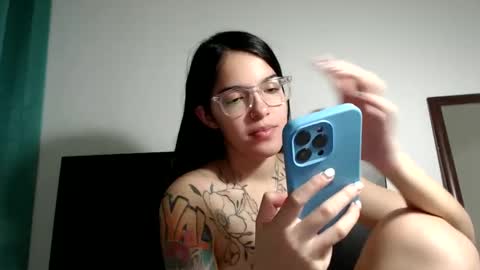 Snapshot of stella_art chatting on 01/16/25, 08:22 Stella online show from 01/16/25, 08:22