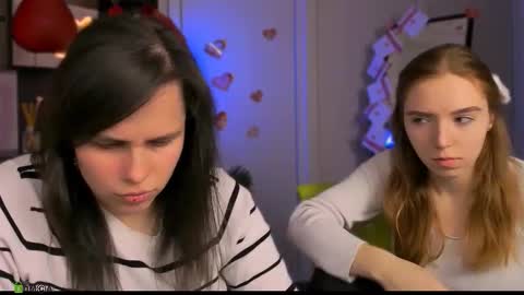 stella_flower online show from 02/25/26, 06:01