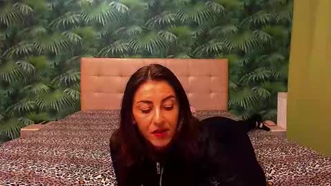 Snapshot of stella_john chatting on 12/28/24, 08:26 Stella John online show from 12/28/24, 08:26