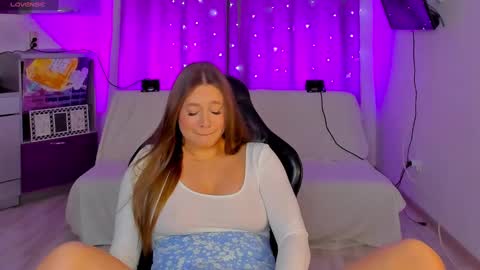 Snapshot of stella_pretty0 chatting on 01/17/25, 10:23 Stella online show from 01/17/25, 10:23