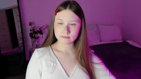 stella_sunny online show from 01/03/25, 05:50