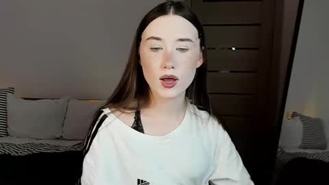 stella_sunny online show from 01/15/26, 06:00