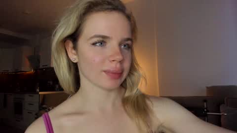 Asella online show from 12/23/24, 12:19