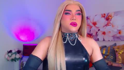 CALL ME STELLA online show from 10/08/25, 10:02