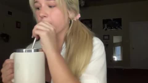 stellaraexox online show from 10/15/25, 12:11