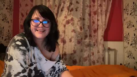 Snapshot of stellarteam chatting on 12/04/24, 05:55 StellarTeam online show from 12/04/24, 05:55