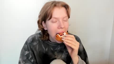 Snapshot of stellaswen chatting on 02/23/26, 09:17 S T E L L A online show from 02/23/26, 09:17