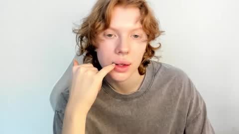 Snapshot of stellaswen chatting on 03/03/26, 09:37 S T E L L A online show from 03/03/26, 09:37