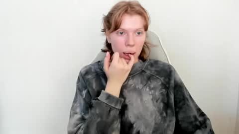 S T E L L A online show from 03/11/26, 09:37