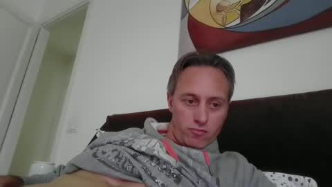 sten015 online show from 03/18/26, 02:20