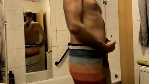 lee online show from 09/16/25, 03:07