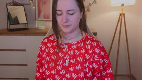 Emma online show from 12/19/24, 01:07