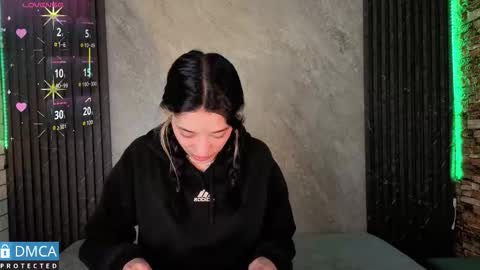 Stepha online show from 12/15/25, 12:09