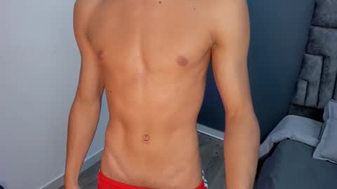 Stephane Rouss online show from 11/25/25, 09:04