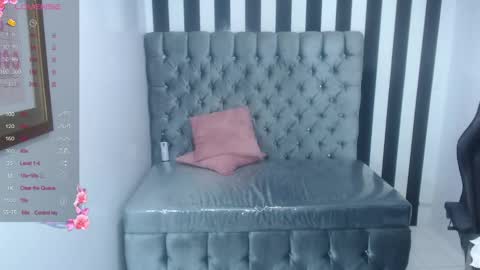 Stephania online show from 01/11/25, 06:56