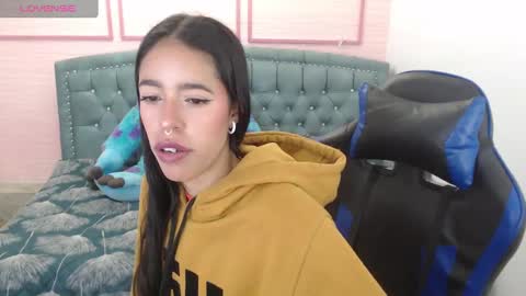 Stephania online show from 01/29/25, 10:27