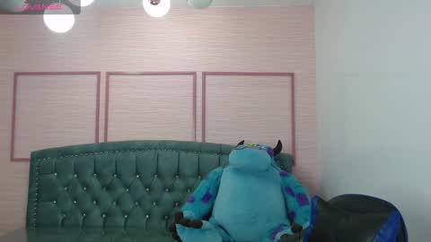 Stephania online show from 02/22/25, 10:18