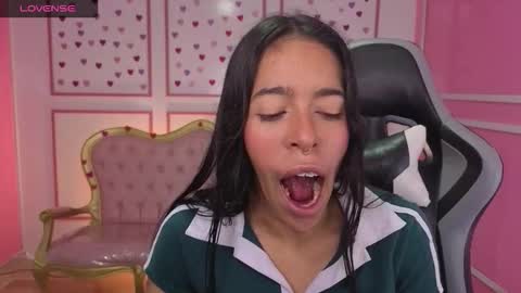 Stephania online show from 09/15/25, 11:32