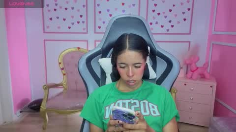 Stephania online show from 02/09/26, 12:20