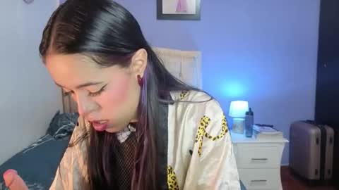 Stephania online show from 03/31/26, 05:35