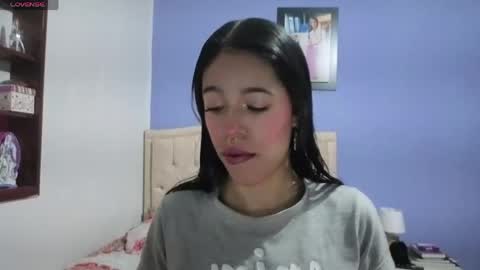 Snapshot of stephania_t chatting on 05/04/26, 03:41 Stephania online show from 05/04/26, 03:41