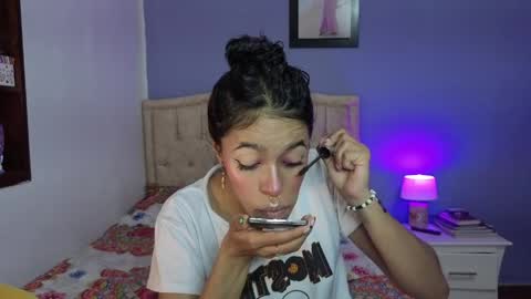 Snapshot of stephania_t chatting on 05/08/26, 03:17 Stephania online show from 05/08/26, 03:17