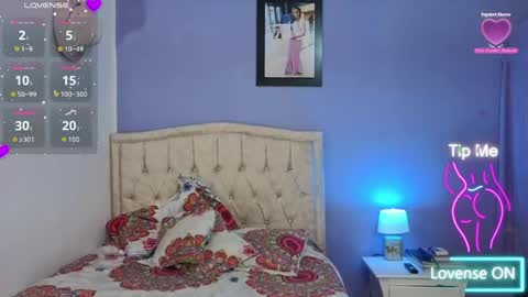 Snapshot of stephania_t chatting on 05/25/26, 05:19 Stephania online show from 05/25/26, 05:19