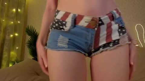 stephanie_diaz online show from 12/15/25, 07:07