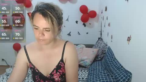 Snapshot of stephaniewild chatting on 06/04/26, 10:10 Stephanie online show from 06/04/26, 10:10