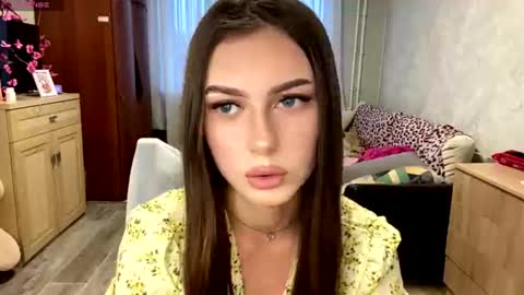 Snapshot of stephaniflicek chatting on 06/25/26, 04:33 Stephani online show from 06/25/26, 04:33
