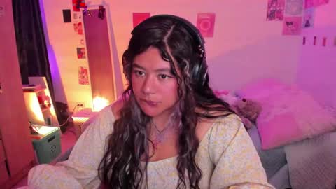 Stephanie  online show from 02/05/25, 01:04