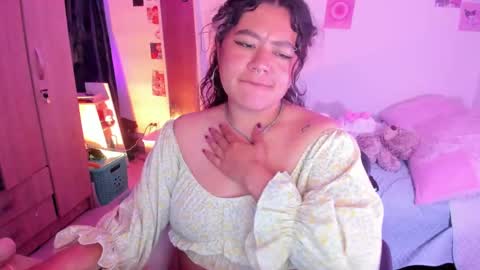 Stephanie  online show from 02/05/25, 04:06