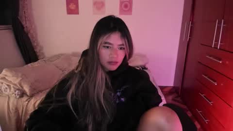 Stephanie  online show from 11/09/25, 03:38