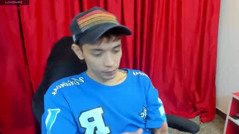 Snapshot of stephen_con chatting on 01/22/25, 09:32 Stephen online show from 01/22/25, 09:32