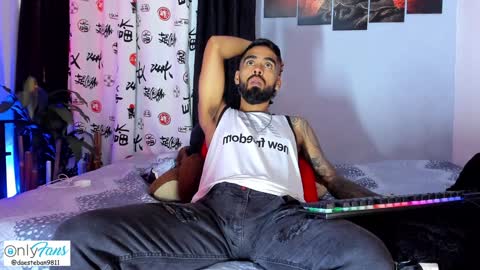 Snapshot of stephenbrown_ chatting on 01/13/25, 08:15    ................     online show from 01/13/25, 08:15