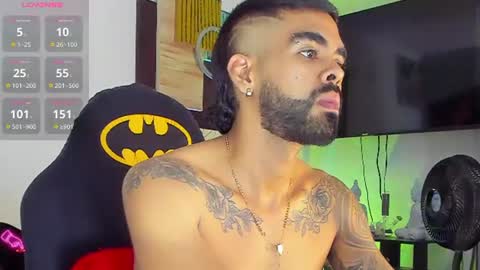 Snapshot of stephenbrown_ chatting on 07/04/26, 04:40 ................ online show from 07/04/26, 04:40