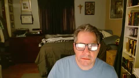 Snapshot of stephenhal9 chatting on 03/17/26, 04:06 stephenhal9 online show from 03/17/26, 04:06