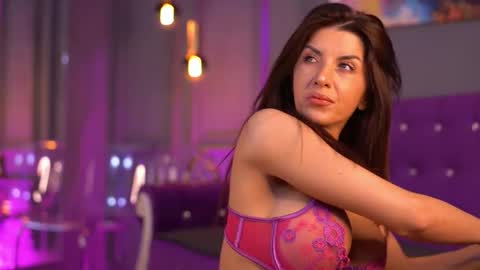 Steph online show from 11/07/25, 08:03