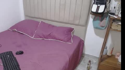 Snapshot of stepmom_slut_50_ chatting on 09/10/25, 08:09 Angie mature online show from 09/10/25, 08:09