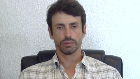 Snapshot of sterling_archer_24 chatting on 12/25/24, 07:02 sterling_archer_24 online show from 12/25/24, 07:02