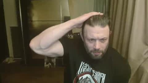 Snapshot of stevebulkzor chatting on 05/14/26, 12:17 Steve Oakenshield son of John son of Vasyl online show from 05/14/26, 12:17