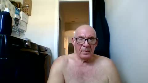 Snapshot of stevejons47 chatting on 06/10/26, 07:02 stevejons47 online show from 06/10/26, 07:02
